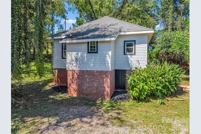 795 W Tate Street, Marion, NC 28752 - Photo 4