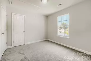 4125 Brawer Farm Dr, Charlotte, NC 28269 - Photo 12