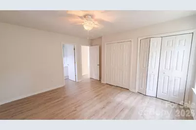 5006 Elizabeth Road, Charlotte, NC 28269 - Photo 10