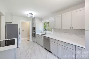 1733 Merry Oaks Rd, Charlotte, NC 28205 - Photo 12