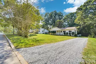1733 Merry Oaks Rd, Charlotte, NC 28205 - Photo 4