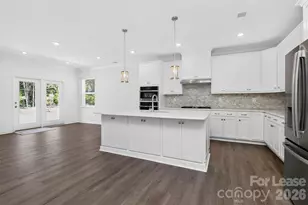 11225 Lochmere Rd, Charlotte, NC 28278 - Photo 8