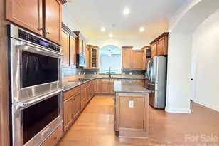 15203 Gathering Ct, Charlotte, NC 28278 - Photo 2