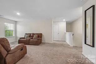 7105 Pennyroyal Wy, Charlotte, NC 28216 - Photo 8