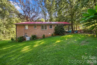 3115 10th Avenue NE, Conover, NC 28613 - Photo 2