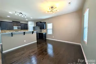 9223 Avery Meadows Dr, Charlotte, NC 28216 - Photo 6