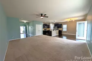 9223 Avery Meadows Dr, Charlotte, NC 28216 - Photo 8