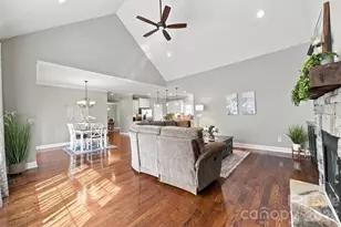 1258 10th St Pl NW, Hickory, NC 28601 - Photo 4