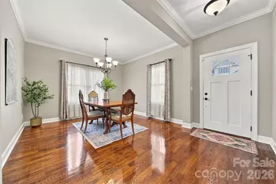 1258 10th Street Place NW, Hickory, NC 28601 - Photo 2