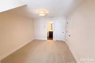 1628 Pat Garrett St, Charlotte, NC 28206 - Photo 18