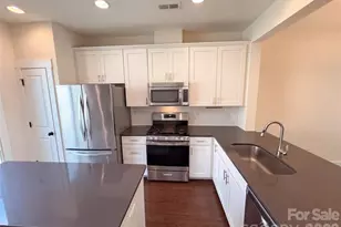 1628 Pat Garrett St, Charlotte, NC 28206 - Photo 2
