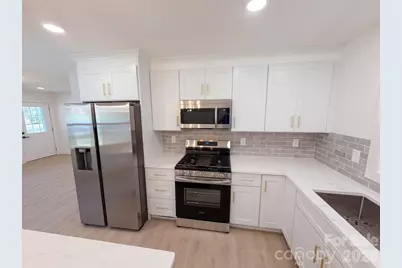 4200 Abbeydale Drive, Charlotte, NC 28205 - Photo 10
