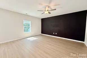 6200 Lowe Ln, Charlotte, NC 28214 - Photo 12