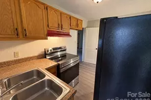 131 Wyatt St, Asheville, NC 28803 - Photo 12