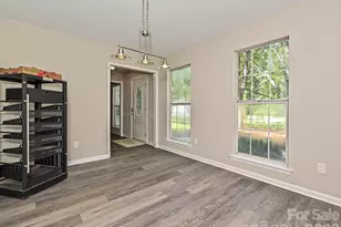11200 Walking Horse Ln, Charlotte, NC 28215 - Photo 18