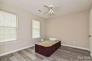 11200 Walking Horse Ln, Charlotte, NC 28215 - Photo 28