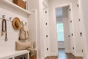 812 E 19th St, Charlotte, NC 28205 - Photo 6