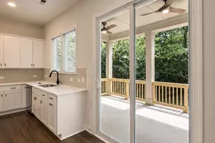 812 E 19th St, Charlotte, NC 28205 - Photo 22