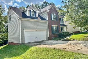 10514 Old Bridge Ln, Charlotte, NC 28269 - Photo 2