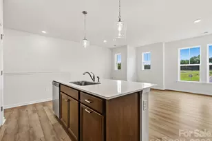 6605 Fire Lily Ln, Charlotte, NC 28216 - Photo 12