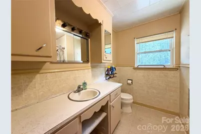 2985 Collettsville Road, Lenoir, NC 28645 - Photo 12