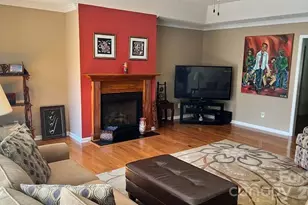 570 Queen Brogan Ct, Gastonia, NC 28054 - Photo 6