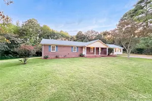 15408 Shawnee Trail, Matthews, NC 28104 - Photo 2