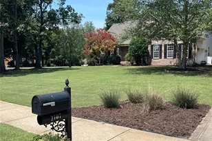 2107 Heath Lake Dr, Mint Hill, NC 28227 - Photo 2