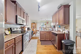 7012 Palatine Ln, Charlotte, NC 28214 - Photo 6