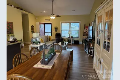 27 Day Lilly Court, Hendersonville, NC 28739 - Photo 6