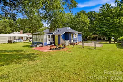 2118 Lampglow Court, Gastonia, NC 28056 - Photo 2