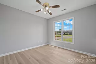 1420 Farmington Hills Dr, Conover, NC 28613 - Photo 14