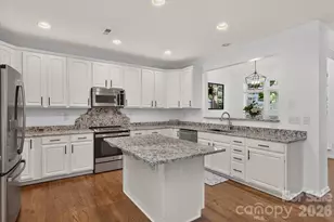 10304 Berkeley Pond Dr, Charlotte, NC 28277 - Photo 6