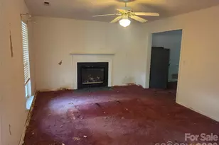6002 Spanish Moss Ln, Charlotte, NC 28262 - Photo 2