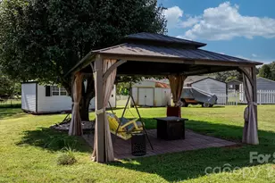 2008 Walt Arney Rd, Lenoir, NC 28645 - Photo 34