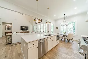 3319 Gresham Pl, Charlotte, NC 28211 - Photo 8