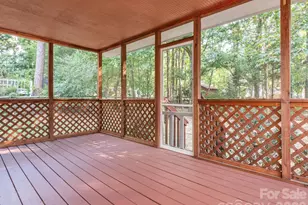 2612 Heathershire Ln, Matthews, NC 28105 - Photo 6