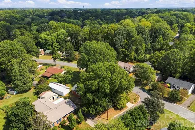 4700 Woodway Place, Charlotte, NC 28208 - Photo 32