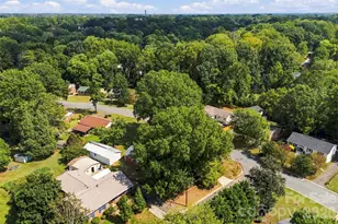 4700 Woodway Pl, Charlotte, NC 28208 - Photo 32