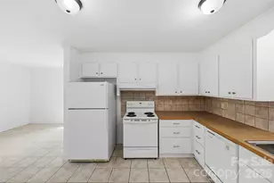 4700 Woodway Pl, Charlotte, NC 28208 - Photo 10
