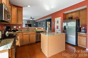 2067 Hamil Ridge Dr, Waxhaw, NC 28173 - Photo 14