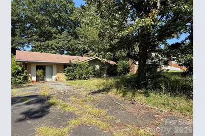 6737 Cardigan Avenue, Charlotte, NC 28215 - Photo 2
