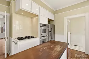 501 Hermitage Ct, Charlotte, NC 28207 - Photo 12