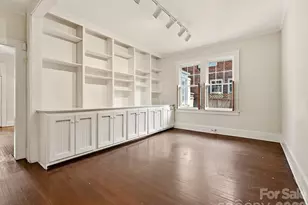 501 Hermitage Ct, Charlotte, NC 28207 - Photo 16