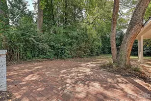 501 Hermitage Ct, Charlotte, NC 28207 - Photo 28