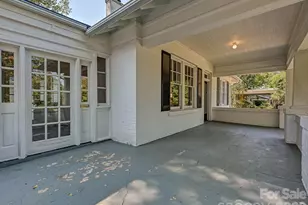 501 Hermitage Ct, Charlotte, NC 28207 - Photo 4