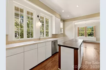 501 Hermitage Court, Charlotte, NC 28207 - Photo 14