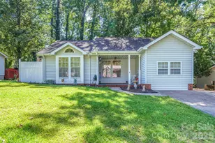6833 Shiloh Ridge Ln, Charlotte, NC 28212 - Photo 1
