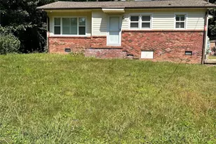 110 9th St, Black Mountain, NC 28711 - Photo 2