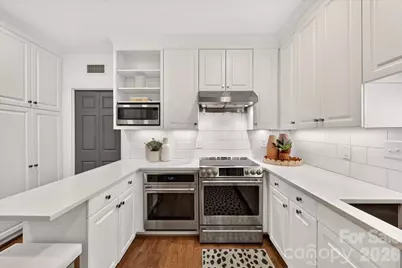 906 Cherokee Road, Charlotte, NC 28207 - Photo 12